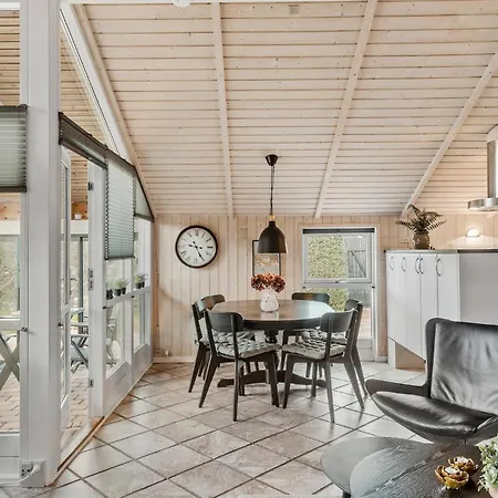 2 Bedroom Gorgeous In Dannemare