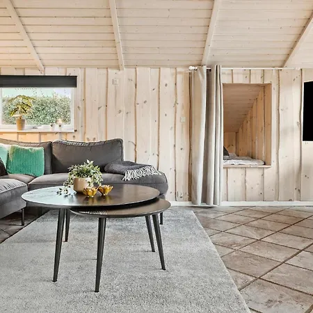 2 Bedroom Gorgeous In Feriehus
